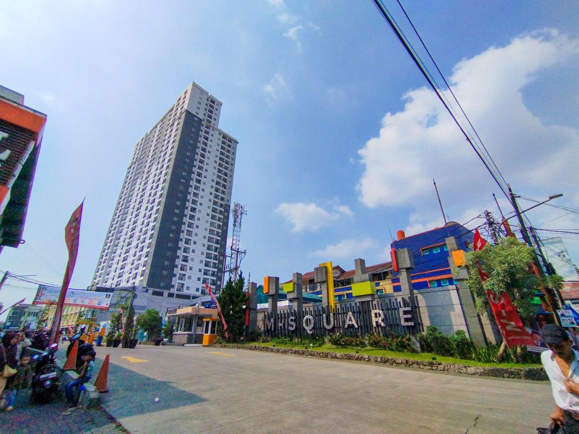 Well Furnished And Private 2br Mekarwangi Square Cibaduyut By Travelio * Bandung