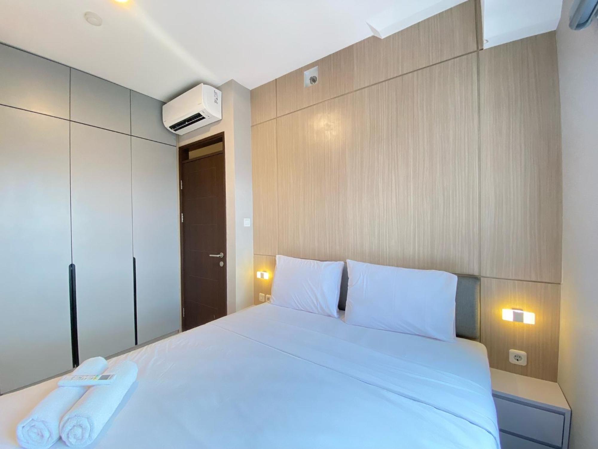 Well Furnished And Private 2br Mekarwangi Square Cibaduyut By Travelio Apartemen