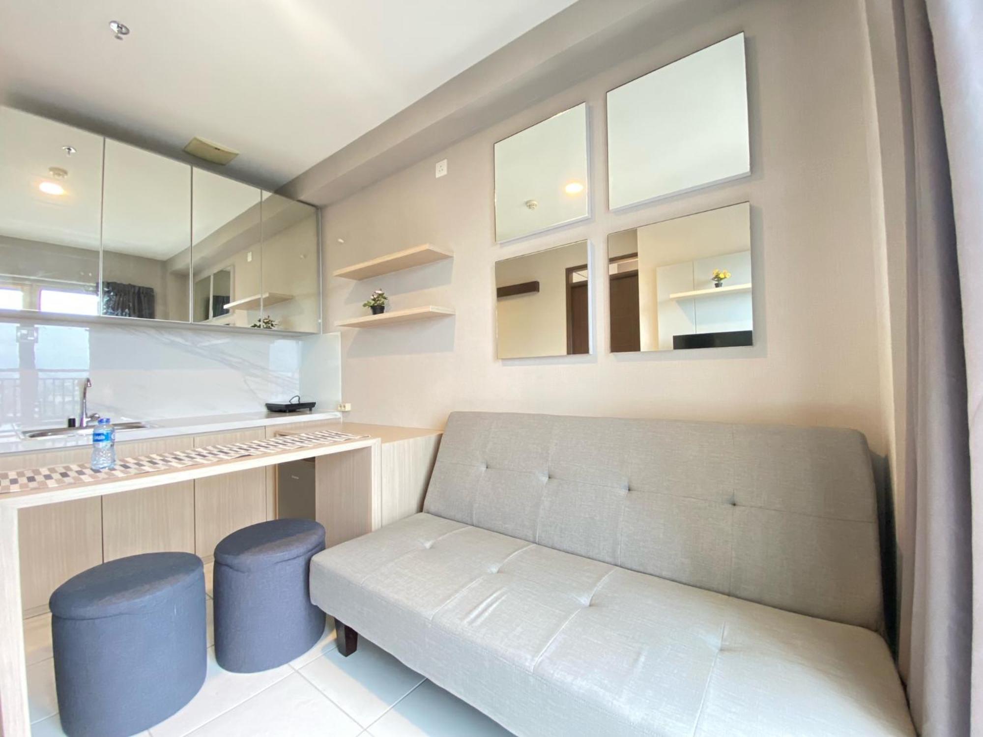 Well Furnished And Private 2br Mekarwangi Square Cibaduyut By Travelio Apartemen