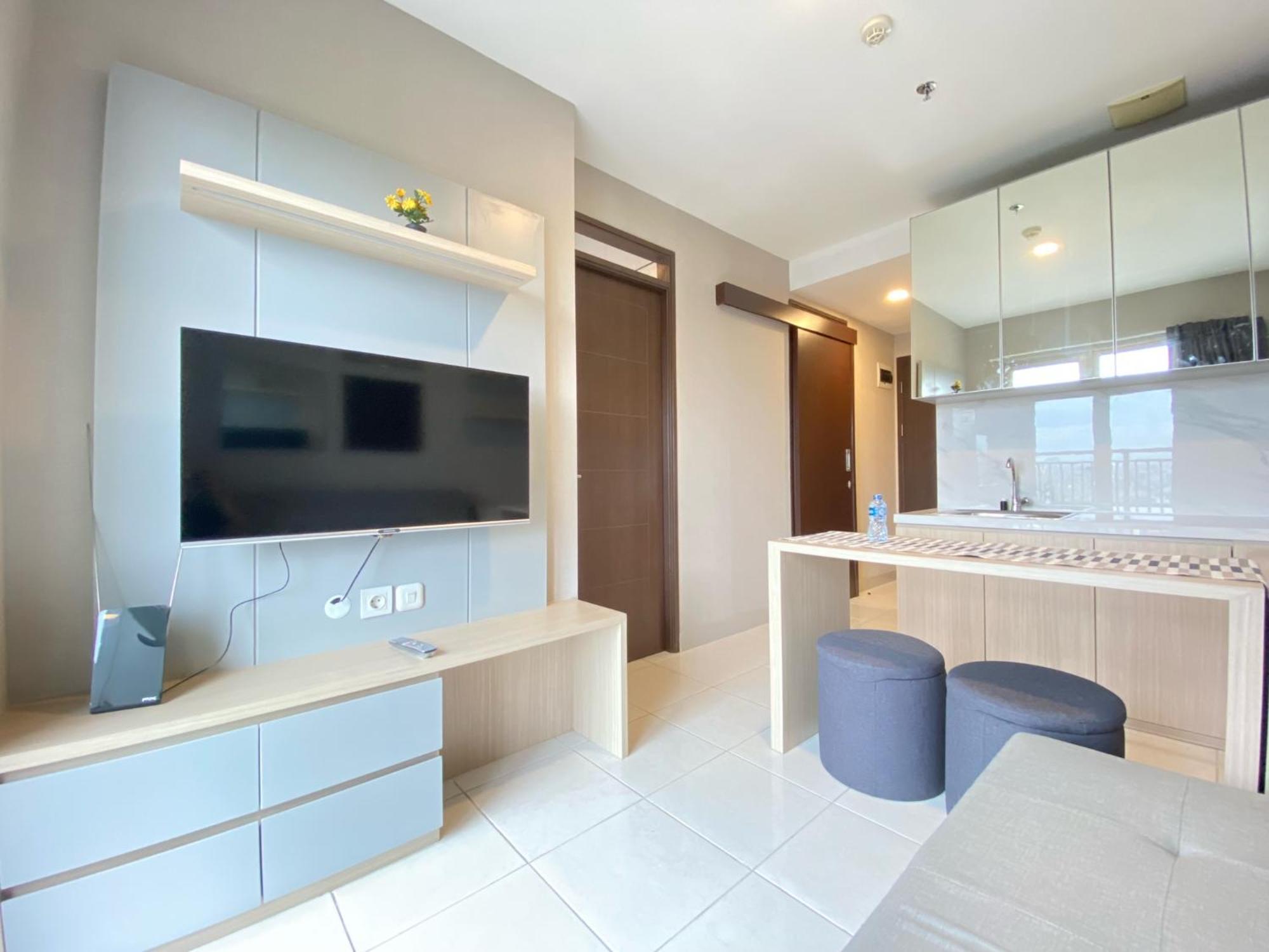 Apartemen Well Furnished And Private 2br Mekarwangi Square Cibaduyut By Travelio