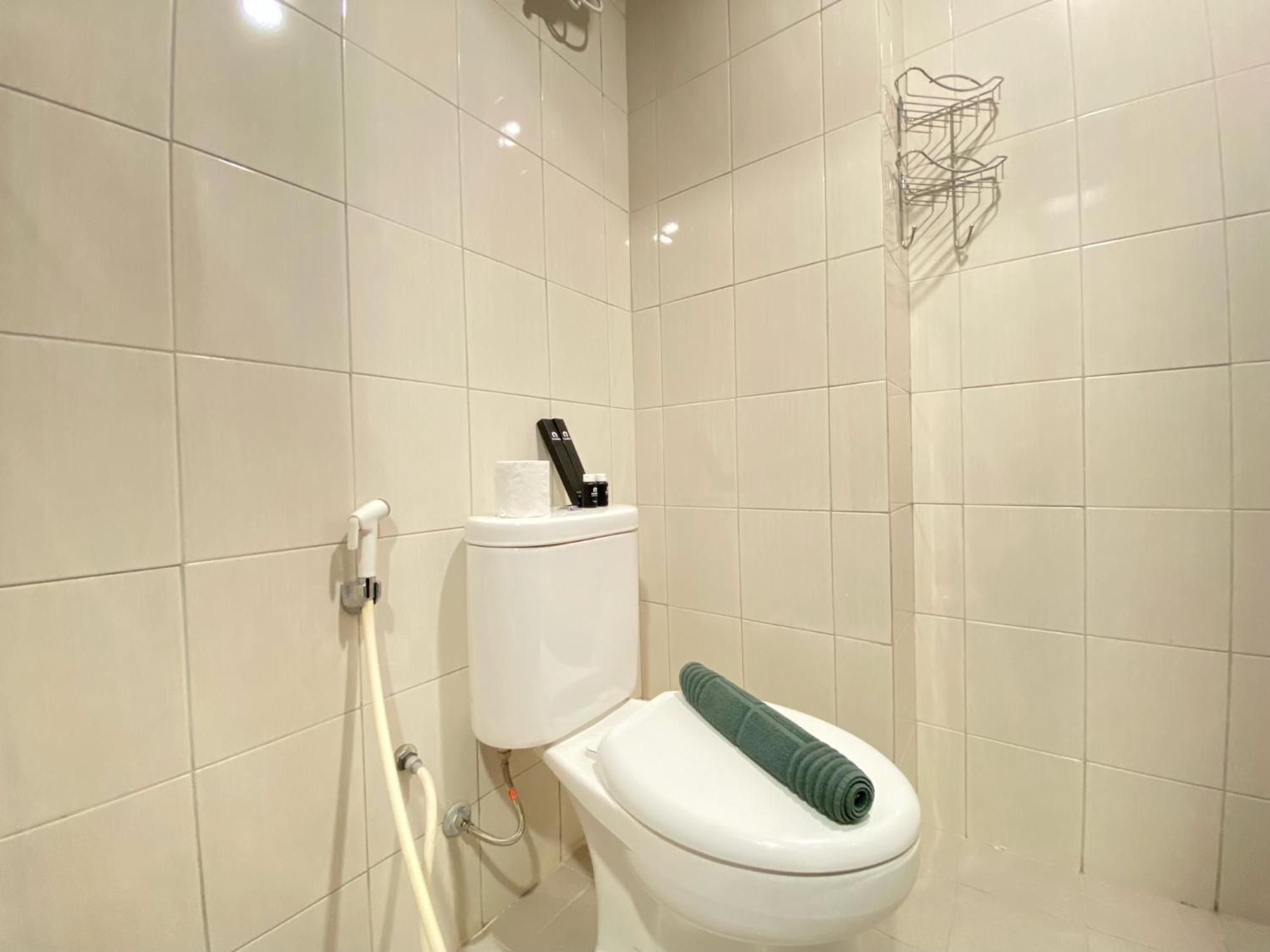 Well Furnished And Private 2br Mekarwangi Square Cibaduyut By Travelio Apartemen *